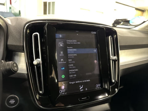 Volvo XC40 B3 G Momentum Pro Auto 120 kW (163 CV)