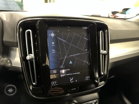 Volvo XC40 B3 G Momentum Pro Auto 120 kW (163 CV)