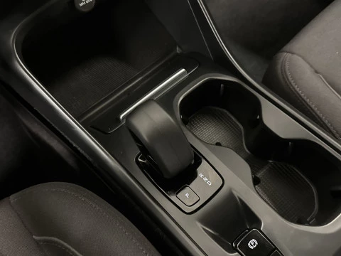 Volvo XC40 B3 G Momentum Pro Auto 120 kW (163 CV)