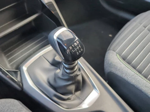 Peugeot 208 Active Puretech 100