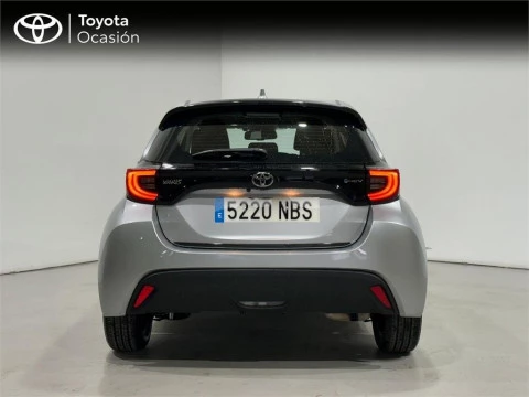 Toyota Yaris ACTIVE PLUS