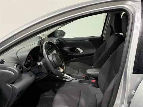 Toyota Yaris ACTIVE PLUS