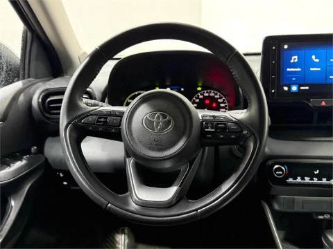 Toyota Yaris ACTIVE PLUS