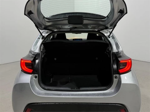 Toyota Yaris ACTIVE PLUS