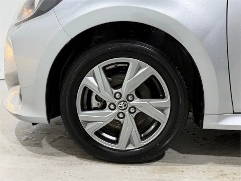 Toyota Yaris ACTIVE PLUS
