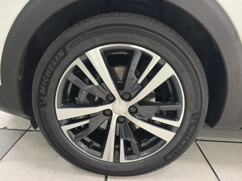 Peugeot 5008 BlueHDI GT Line SANDS 96 kW (130 CV)