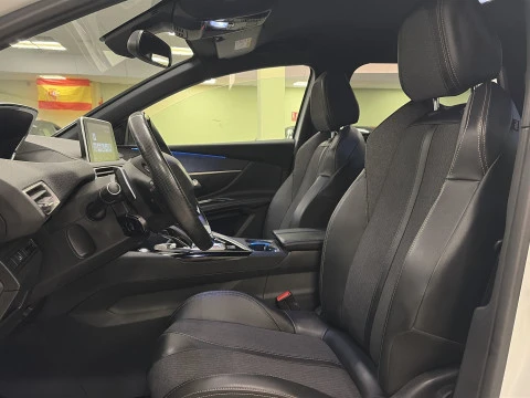 Peugeot 5008 BlueHDI GT Line SANDS 96 kW (130 CV)