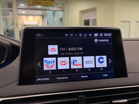 Peugeot 5008 BlueHDI GT Line SANDS 96 kW (130 CV)