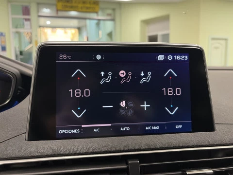 Peugeot 5008 BlueHDI GT Line SANDS 96 kW (130 CV)