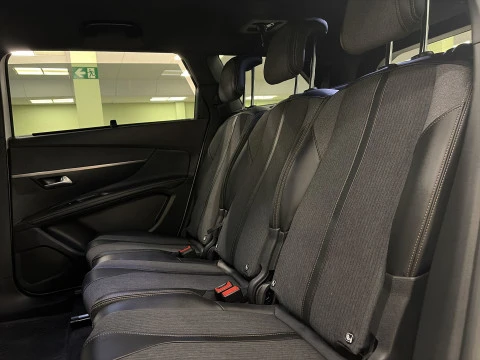 Peugeot 5008 BlueHDI GT Line SANDS 96 kW (130 CV)
