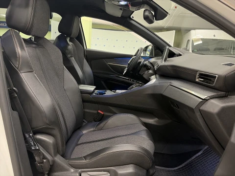 Peugeot 5008 BlueHDI GT Line SANDS 96 kW (130 CV)