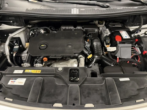 Peugeot 5008 BlueHDI GT Line SANDS 96 kW (130 CV)