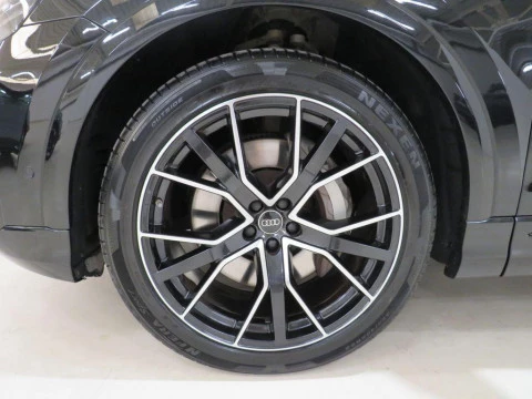 Audi Q8 Black line 55 TFSIe quattro 290 kW (394 CV) tiptronic