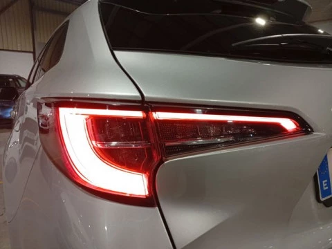 Toyota Corolla 1.8 125H ACTIVE TECH E-CVT TOU SPORT