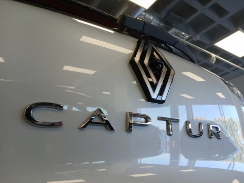 Renault Captur techno Eco-G 100cv (74 kW)