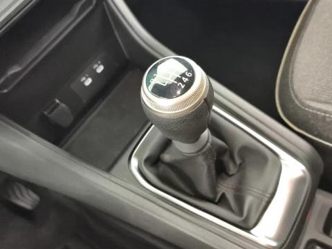 Renault Captur techno Eco-G 100cv (74 kW)