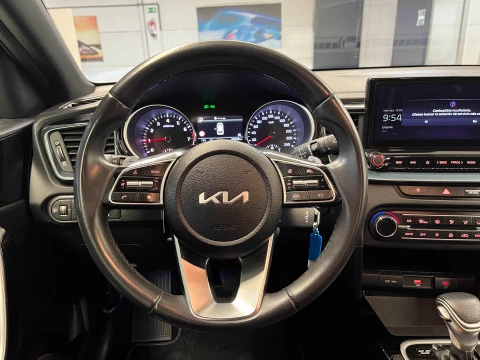 Kia Ceed 1.0 MHEV 100CV Drive DCT