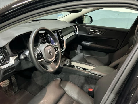 Volvo V60 2.0 B4 P PLUS DARK AUTO 197 5P
