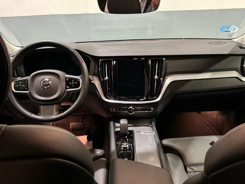 Volvo V60 2.0 B4 P PLUS DARK AUTO 197 5P