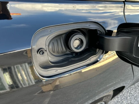 Volvo V60 2.0 B4 P PLUS DARK AUTO 197 5P