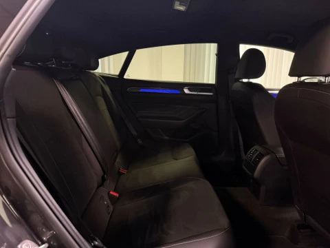 Volkswagen Arteon R-Line 2.0 TDI 110kW (150CV) DSG