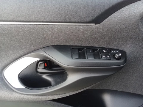 Toyota Yaris Cross 120H Active Tech 85 kW (116 CV)