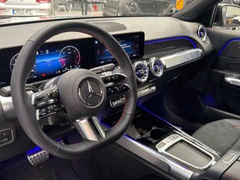 Mercedes-Benz GLB  200 d