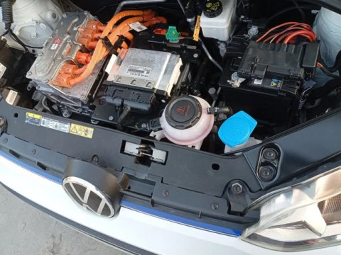 Volkswagen e-up! 61kW (83CV)