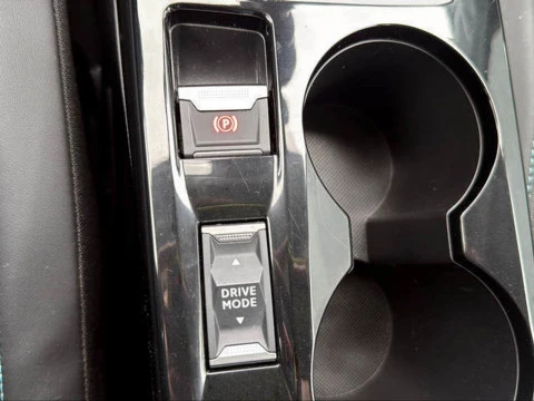 Peugeot 208 PureTech 100 Allure 75 kW (100 CV)