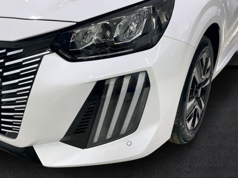 Peugeot 208 Allure HYBRID 110 eDCS6