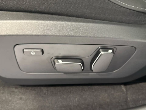 BMW X3 xDrive30e 220 kW (299 CV)