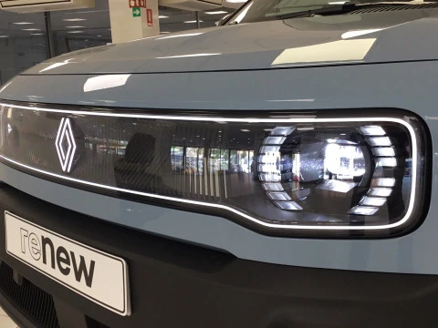 Renault 4 E-Tech   Iconiq autonomia confort 110kW