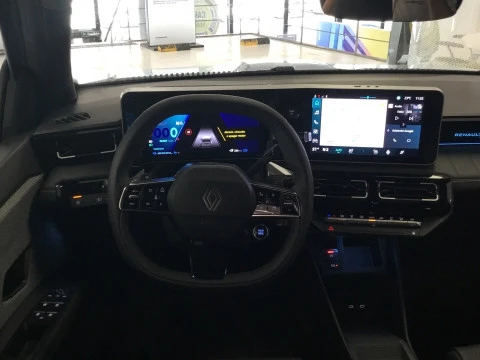 Renault 4 E-Tech   Iconiq autonomia confort 110kW