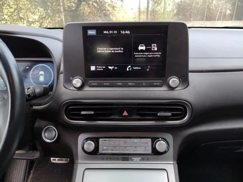 Hyundai Kona 100kW EV Maxx