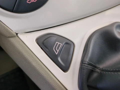 Ford KA 1.2 Titanium+