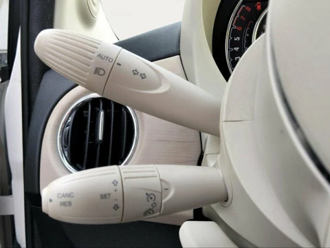 Fiat 500 1.0 Hybrid Dolcevita 51 kW (70 CV)