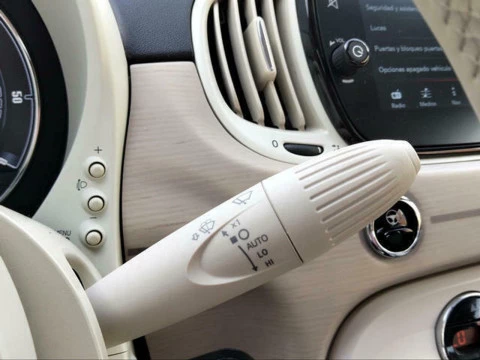 Fiat 500 1.0 Hybrid Dolcevita 51 kW (70 CV)