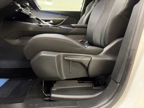 Peugeot 3008 BlueHDi 130 SANDS Allure Pack EAT8 96 kW (130 CV)
