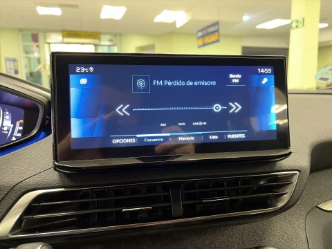 Peugeot 3008 BlueHDi 130 SANDS Allure Pack EAT8 96 kW (130 CV)