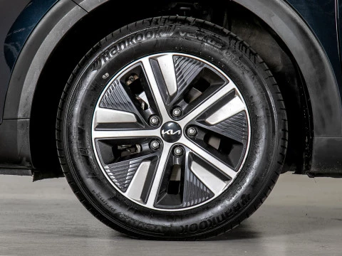 Kia Niro 1.6 GDi HEV 104kW (141CV) Concept