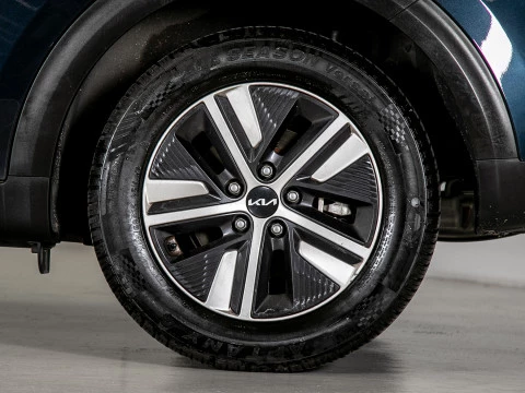 Kia Niro 1.6 GDi HEV 104kW (141CV) Concept