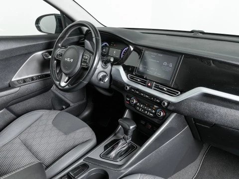 Kia Niro 1.6 GDi HEV 104kW (141CV) Concept