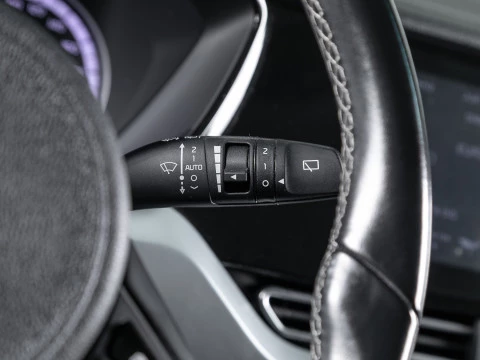 Kia Niro 1.6 GDi HEV 104kW (141CV) Concept