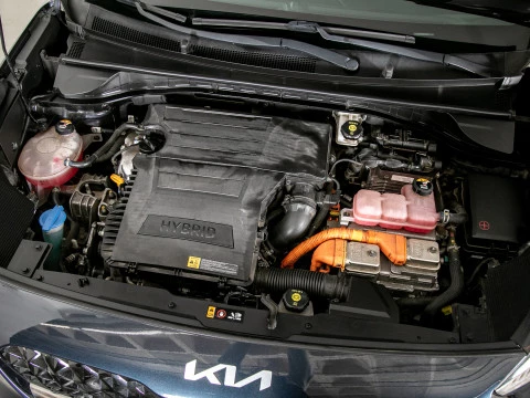 Kia Niro 1.6 GDi HEV 104kW (141CV) Concept