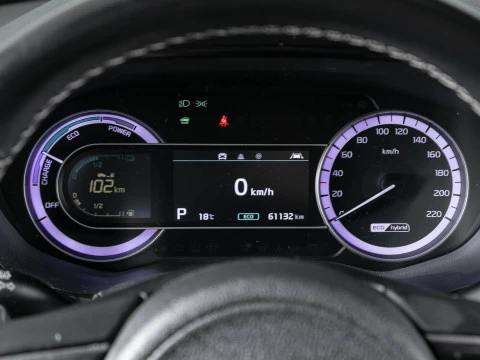 Kia Niro 1.6 GDi HEV 104kW (141CV) Concept