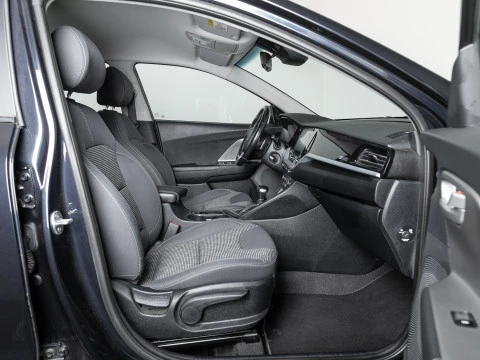 Kia Niro 1.6 GDi HEV 104kW (141CV) Concept