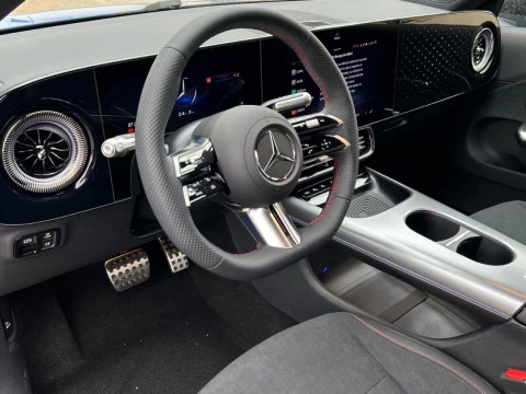 Mercedes-Benz CLA  180 con tecnologia hibrida