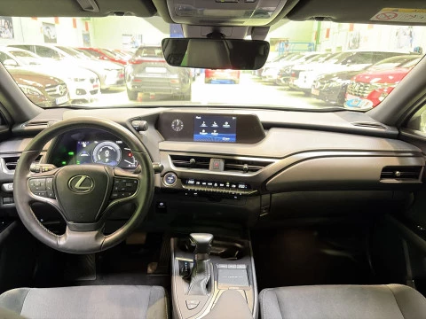 Lexus UX 250h Business 2WD 135 kW (184 CV)