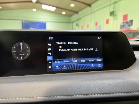 Lexus UX 250h Business 2WD 135 kW (184 CV)