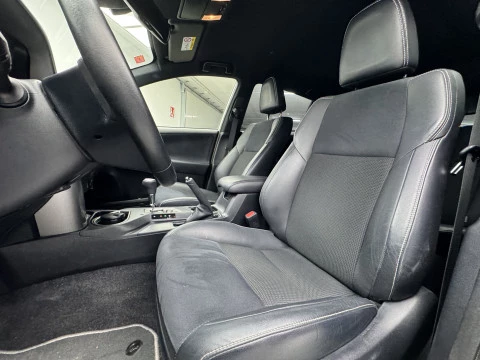 Toyota Rav4 2.5l hybrid 2WD Feel!